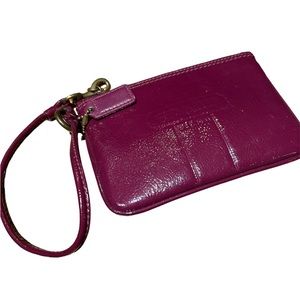 Vintage Authentic Coach Leather Corner Zip Wristlet Purse